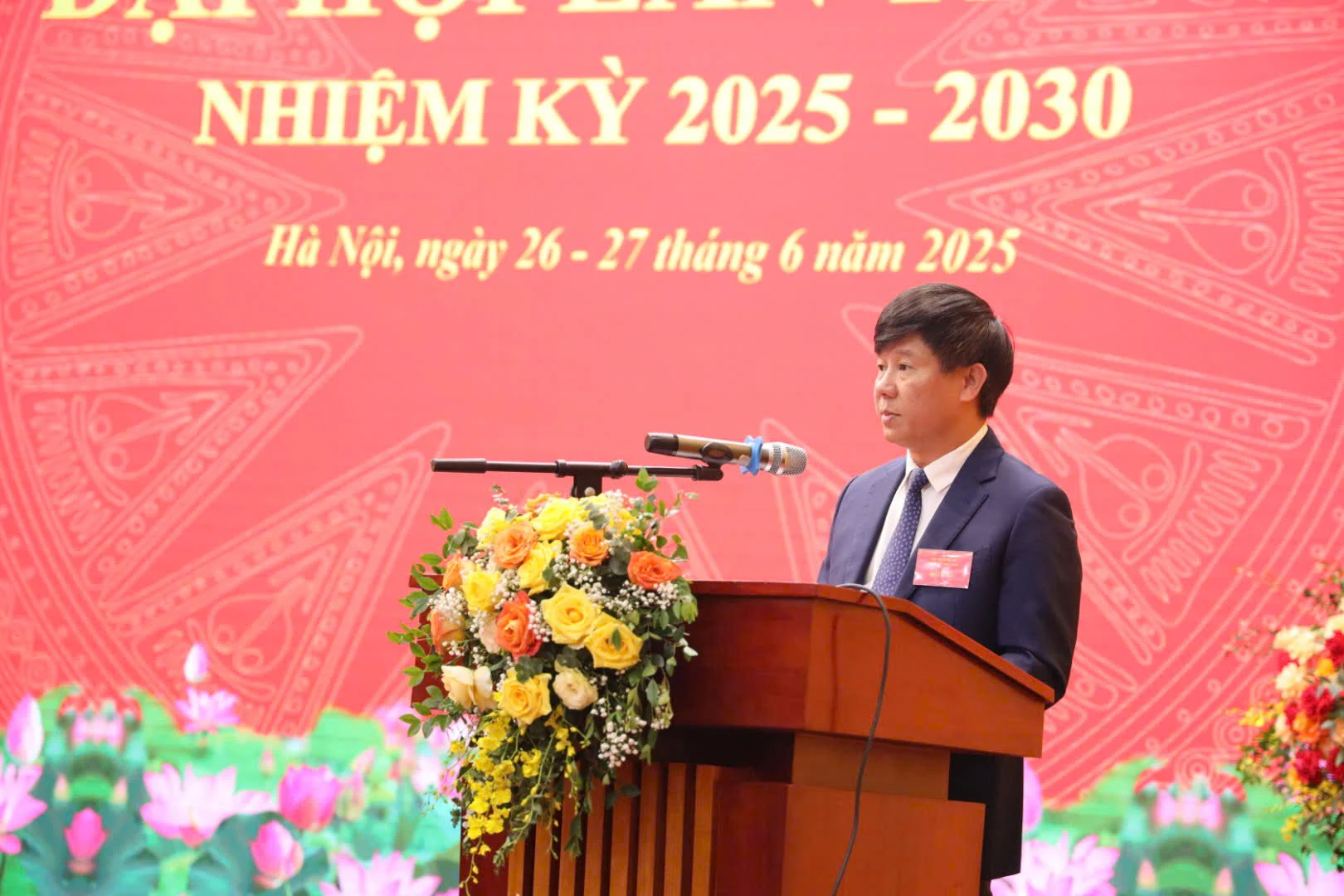 Đồng chí Phạm Đức Luận - Bí thư Đảng ủy, Cục trưởng Cục Quản lý đê điều và Phòng chống thiên tai - phát biểu. Ảnh: Nguyễn Thủy.