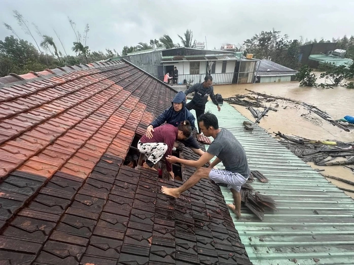 Tập trung tổng lực để cứu người, tuyệt đối không để người dân bị cô lập mà không được cứu giúp kịp thời