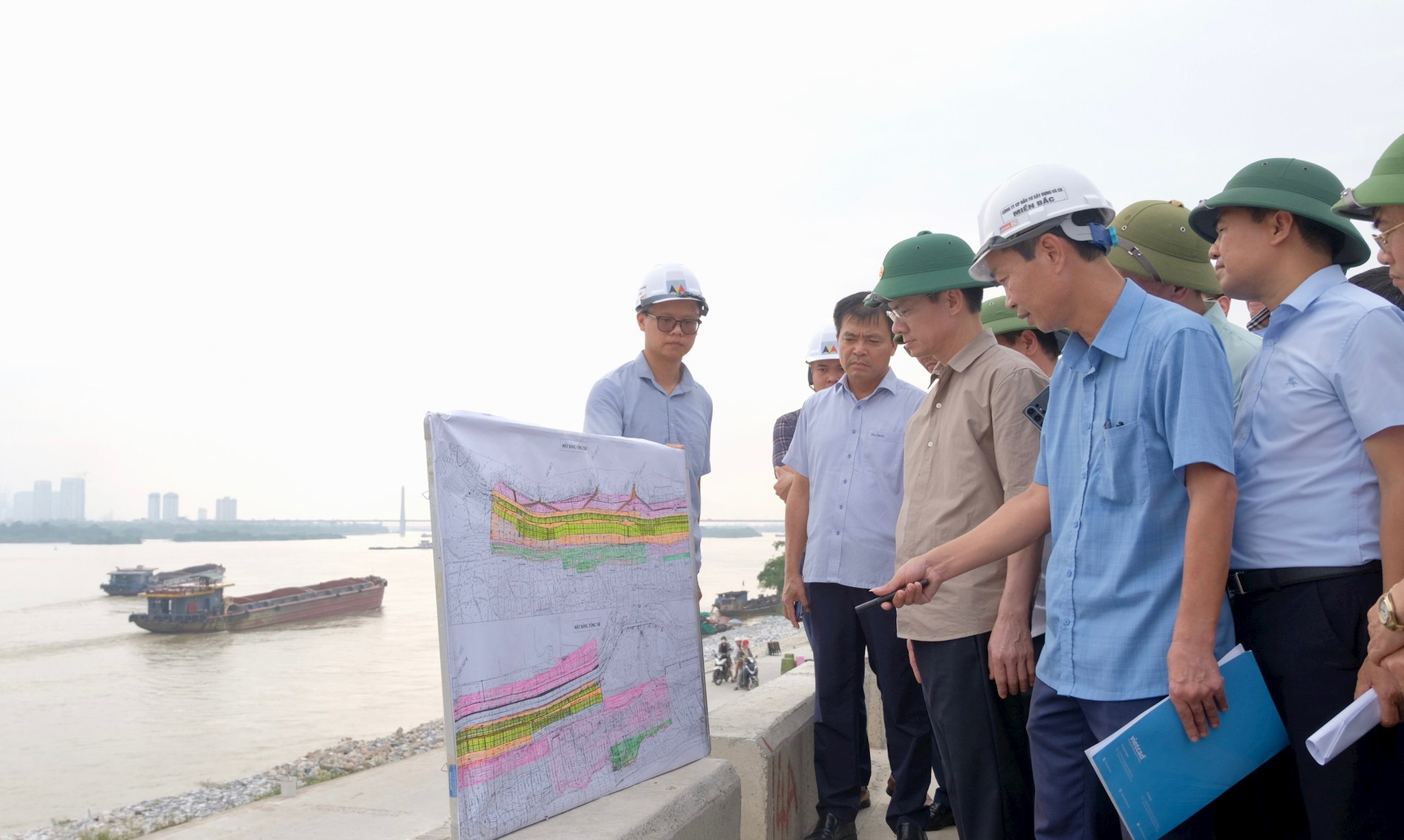 Phó Chủ tịch UBND thành phố Hà Nội Bùi Duy Cường yêu cầu các xã, phường phải rõ phương án sơ tán người dân trong tình huống thiên tai khẩn cấp