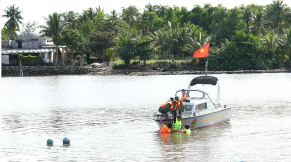 Đà Nẵng: Tập huấn kỹ năng phòng, chống thiên tai và tìm kiếm cứu nạn