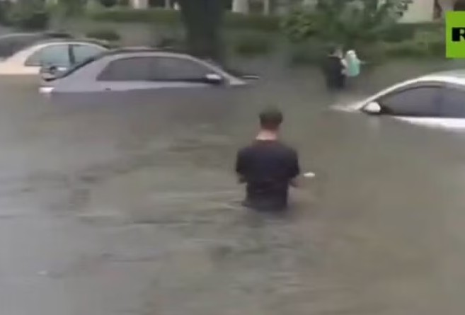 Lũ lụt tàn phá Thái Lan, cảnh báo lũ quét và sạt lở đất