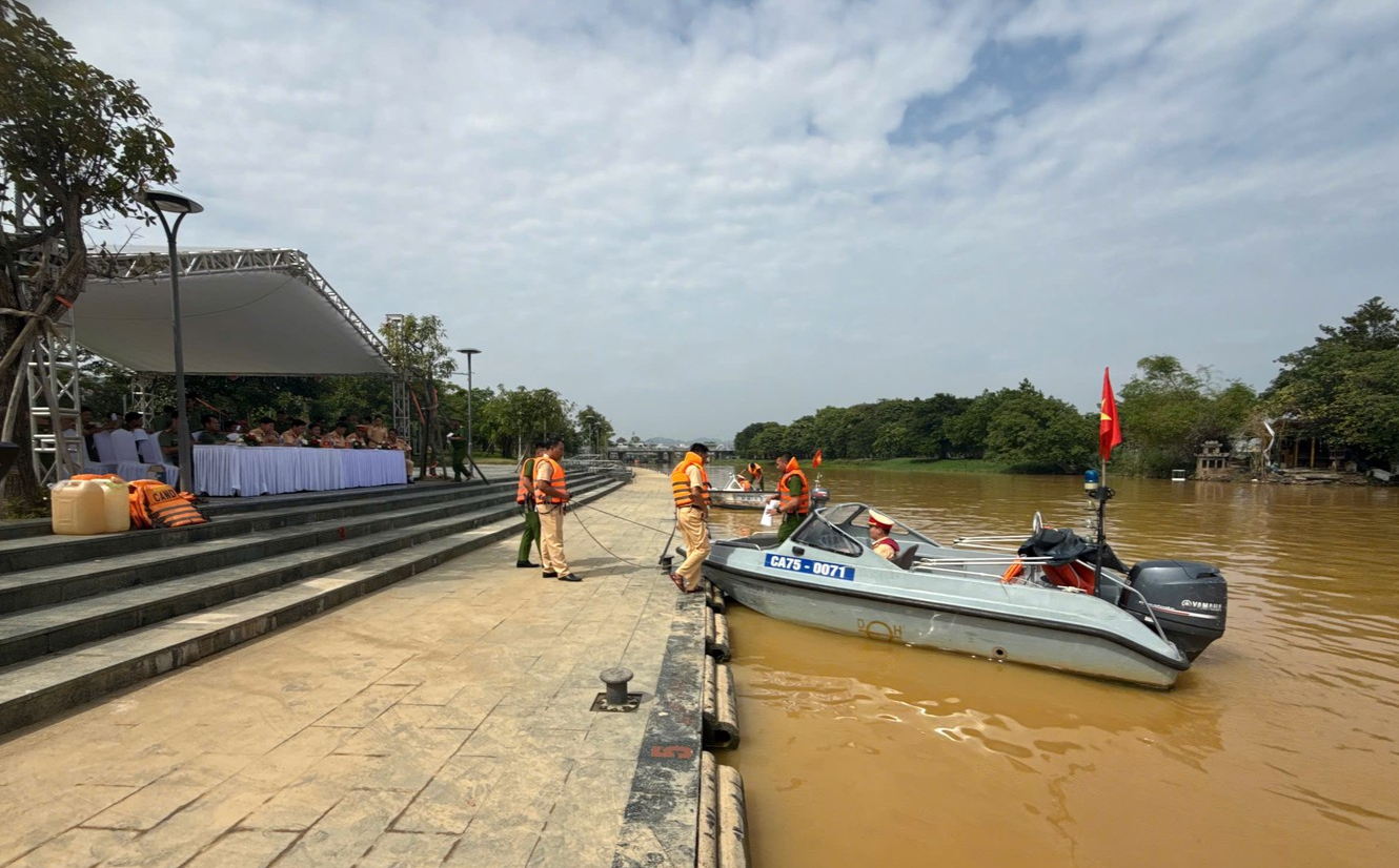 Công an thành phố Huế: Chủ động phương án, sẵn sàng ứng phó mưa bão.